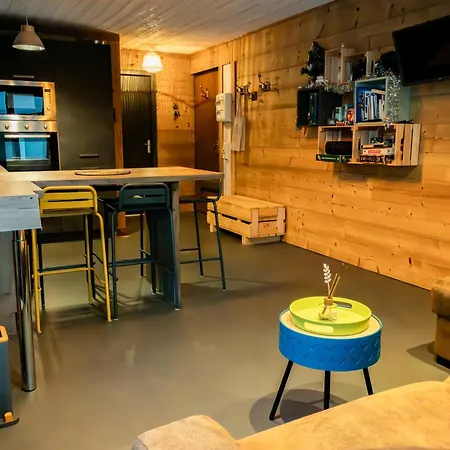 Les Effalees Apartament *